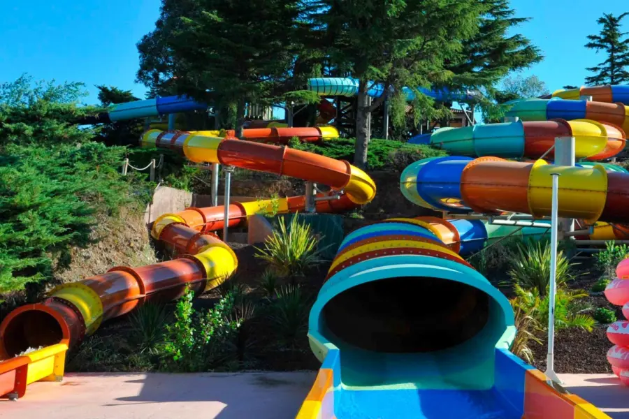 Aquapark11provencevarfrejusmaximevakantiefrankrijkluxevillazwembadglijbaan